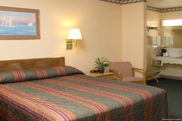 BUDGET HOST COACH INN ATHENS (Athens)